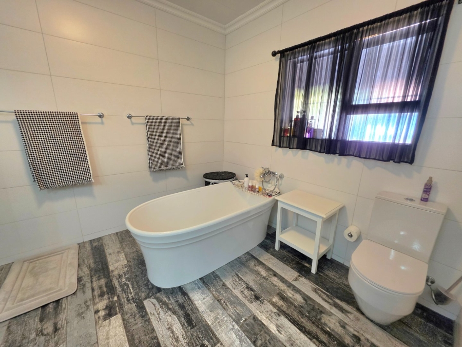 4 Bedroom Property for Sale in Panorama Free State